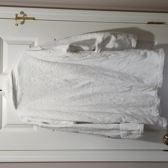 Victoria's Secret Bath Robe - Picture 8 of 8